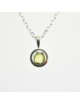 Pendentif ovale petit modèle argent 925 et Péridot facetté
