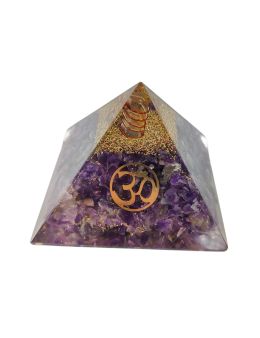 Pyramide Orgonite en Améthyste avec symbole OM - L. 6 cm