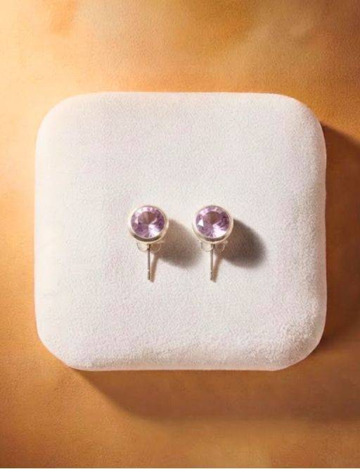 Boucles d'oreilles clous pierres facettées serties argent 925