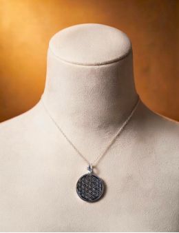 Pendentif argent fleur de vie sur onyx